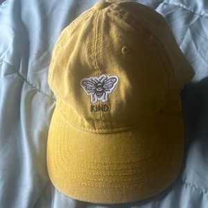 Yellow kind be baseball cap